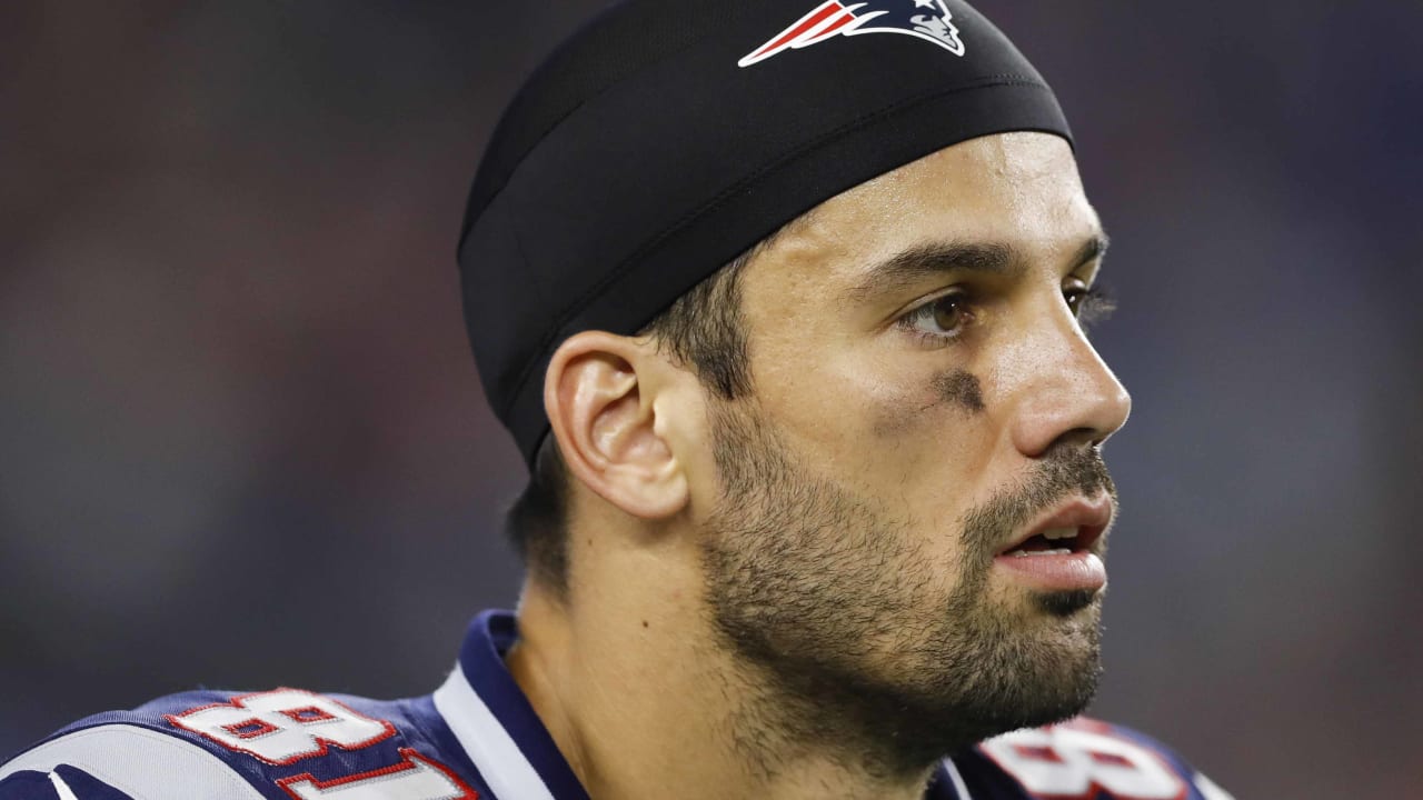 Eight-year NFL veteran Eric Decker announces his retirement from