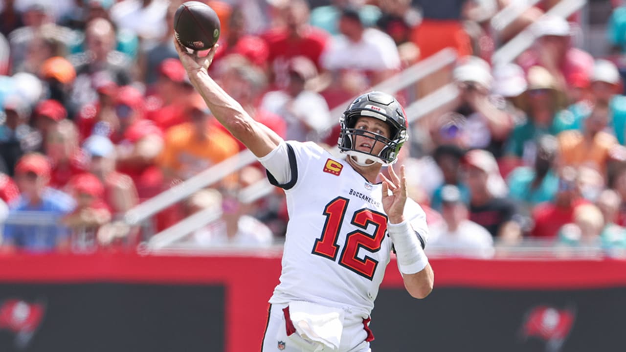 Tampa Bay Buccaneers quarterback Tom Brady's best throws from 5TD game