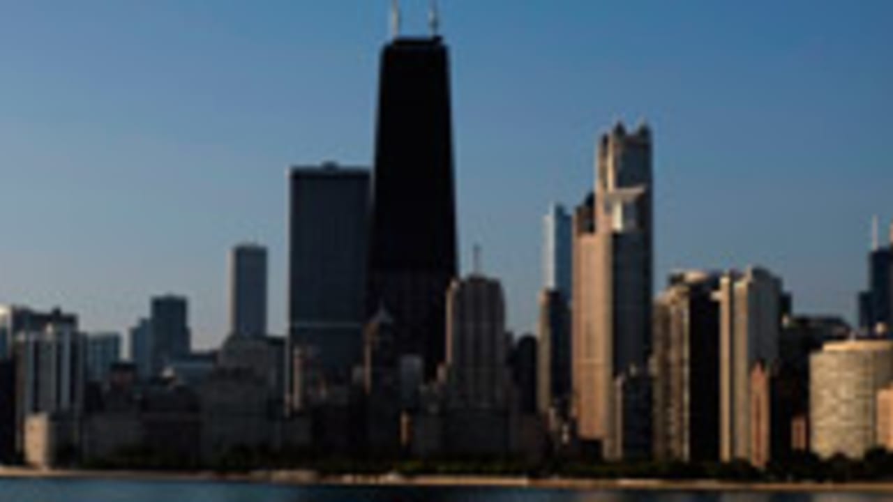 Chicago skyline-141002-spot.jpg