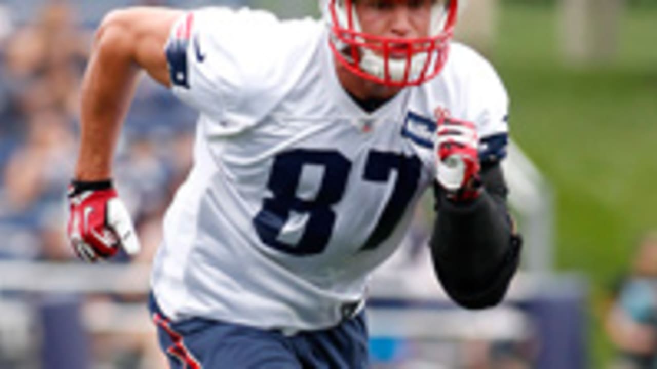 rob-gronkowksi-140811-spot.jpg