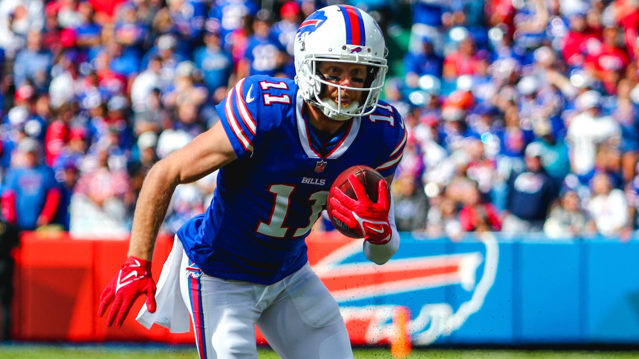 Bucs add former Bills WR Cole Beasley after Mike Evans suspension