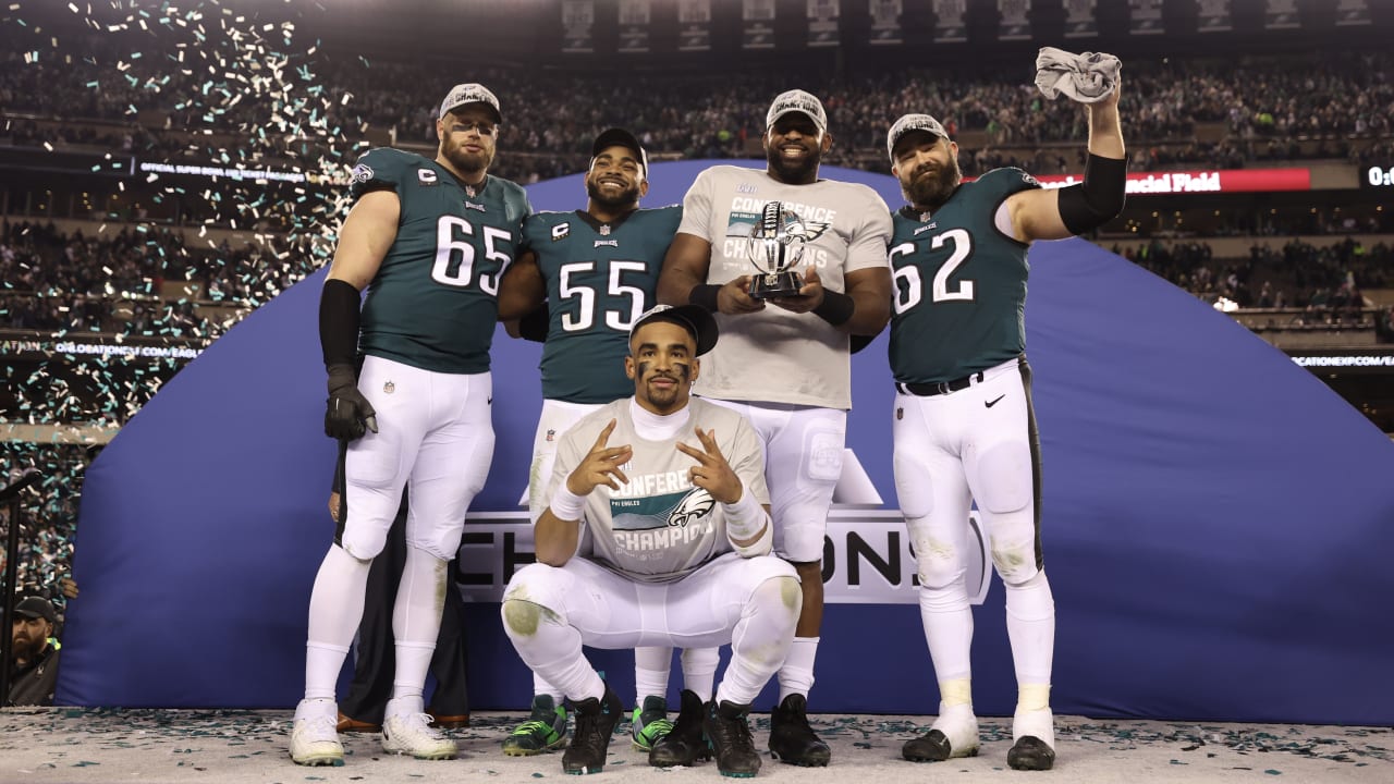  Next Gen stat of the game Philadelphia finished with a QB pressure rate of 61 9 the highest in an Eagles game in the Next Gen Stats era dating back to 2016 NFL Research San Francisco committed three turnovers in Sunday s loss finishing the 2022 season with a 15 0 record in games in which it won or tied in turnover differential and an 0 5 mark when it finished on the losing side The Kansas City Chiefs defeated the Cincinnati Bengals 23 20 in the AFC Championship Game Sunday to advance to Super Bowl LVII where they will take on the Philadelphia Eagles The San Francisco 49ers defeated the Dallas Cowboys to reach the NFC Championship Game for a second straight season where they will face the top seeded Philadelphia Eagles The Cincinnati Bengals defeated the Buffalo Bills on Sunday to reach the AFC Championship Game and will face the Kansas City Chiefs for the second consecutive year The Philadelphia Eagles defeated the New York Giants 38 7 on Saturday to advance to the NFC Championship Game The Kansas City Chiefs defeated the Jacksonville Jaguars 27 20 on Saturday to advance to their fifth consecutive AFC Championship Game The Dallas Cowboys defeated the Tampa Bay Buccaneers 31 14 on Monday night to advance to the NFC Divisional Round for the first time since the 2018 season The Cincinnati Bengals defeated the Baltimore Ravens 24 17 to advance to the AFC Divisional Round for the second consecutive year The New York Giants upset the Minnesota Vikings on Sunday to advance to the NFC Divisional Round for the first time since their Super Bowl winning 2011 season They will face their NFC East rivals the Philadelphia Eagles The Buffalo Bills held off the Miami Dolphins 34 31 to advance to the AFC Divisional Round of the playoffs The Jacksonville Jaguars defeated the Los Angeles Chargers to advance to the AFC Divisional Round for the first time since the 2017 season The San Francisco 49ers defeated the Seattle Seahawks 41 23 on Saturday to kick off Super Wild Card Weekend and advance to the NFC Divisional Round You won t want to miss a moment of the 2022 season NFL gives you the freedom to watch LIVE out of market preseason games LIVE local and primetime regular season and postseason games on your phone or tablet the best NFL programming on demand and MORE Credit https www nfl com news philadephia eagles defeat san francisco 49ers to advance to super bowl lvii 
