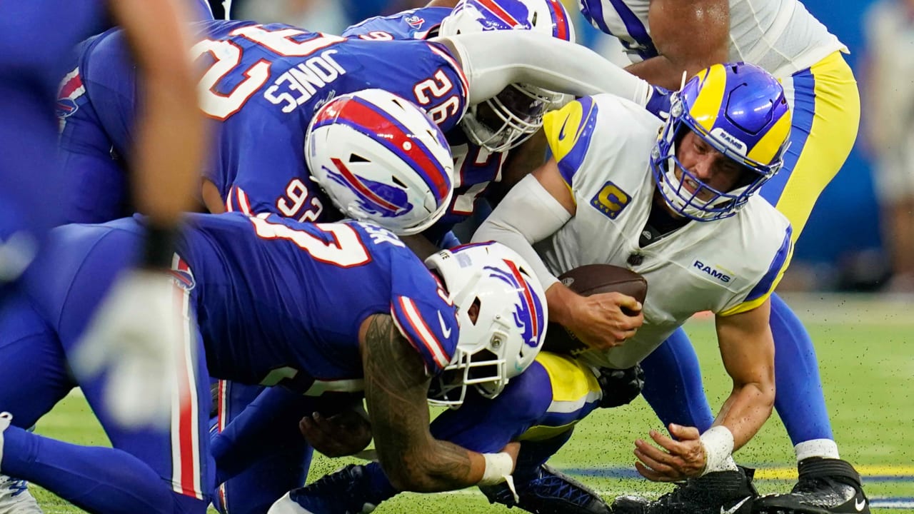 Buffalo Bills defensive lineman Jordan Phillips leads a swarm of Bills for  a sack on Los Angeles Rams quarterback Matthew Stafford