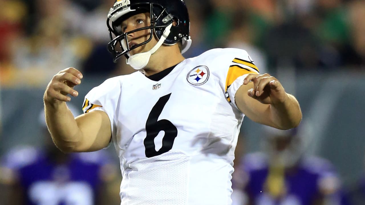 Steelers cut Shaun Suisham after setback with knee