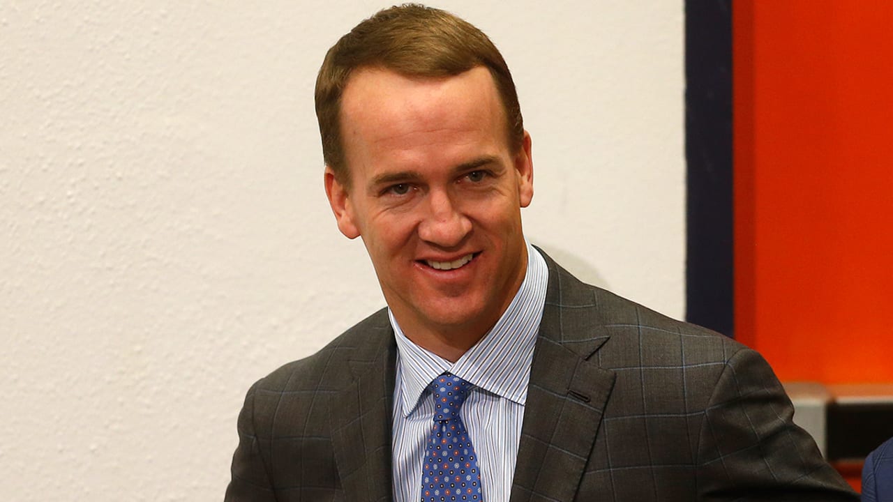 Manning-Peyton-160307-SL.jpg