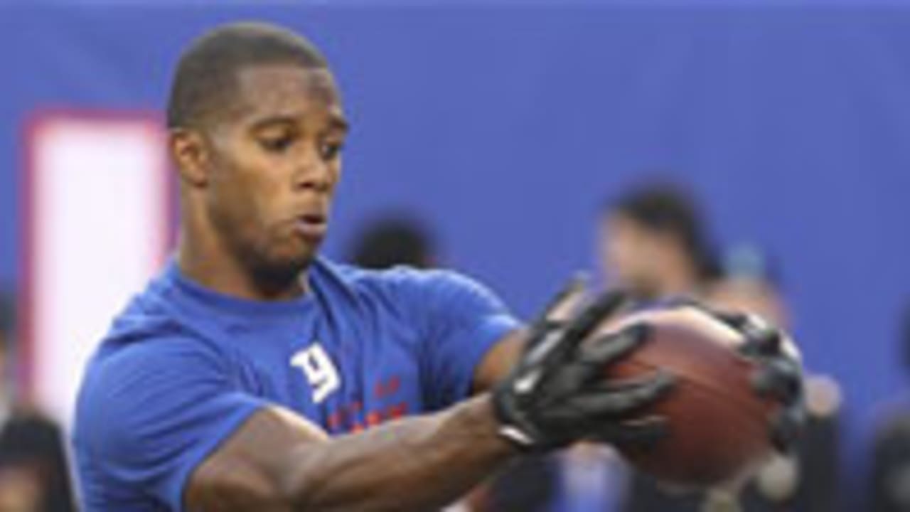 Throwback Thursday: How Victor Cruz Honored His Abuela - Sports