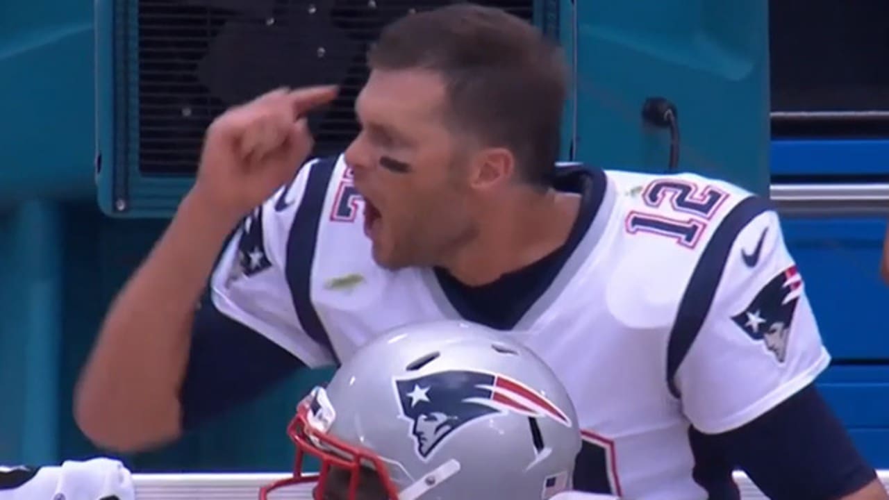 Brady screams at teammates to 'do your job'(00)