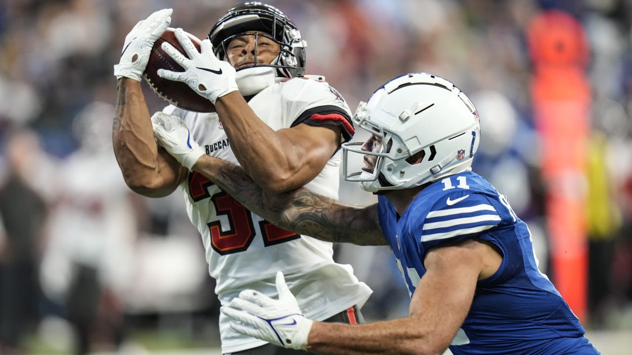 Nov 14, 2021; Landover, MD USA; Tampa Bay Buccaneers safety Antoine Winfield  Jr. (31) during an NFL game at FedEx Field. The Washington Football Team  beat the Buccaneers 29-19. (Steve Jacobson/Image of