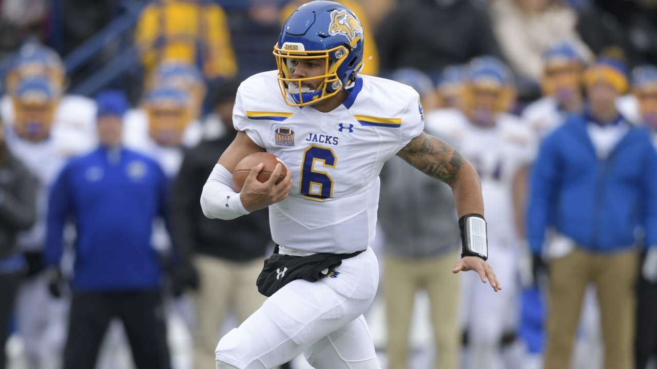 Steelers Select South Dakota State QB Chris Oladokun With 241st Pick Of 2022  NFL Draft - Steelers Depot