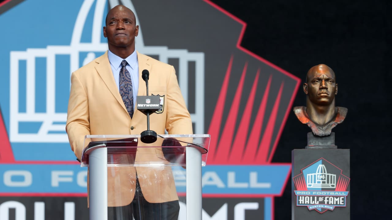 Hall of Fame linebacker DeMarcus Ware shares powerful message of  forgiveness to his father during Hall of Fame enshrinement speech