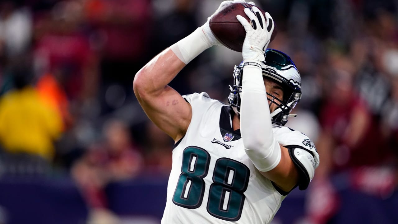 Philadelphia Eagles tight end Dallas Goedert (88) in action