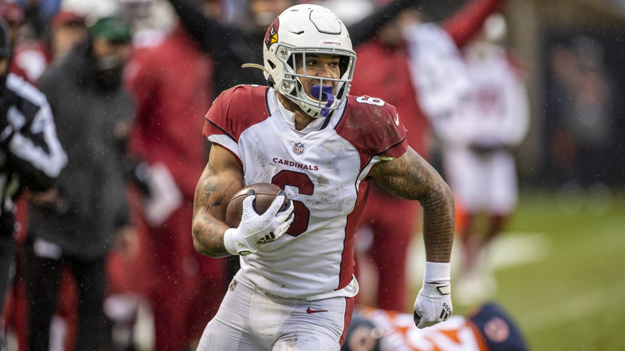 Cardinals agree to terms with RB James Conner on three-year, $21M extension