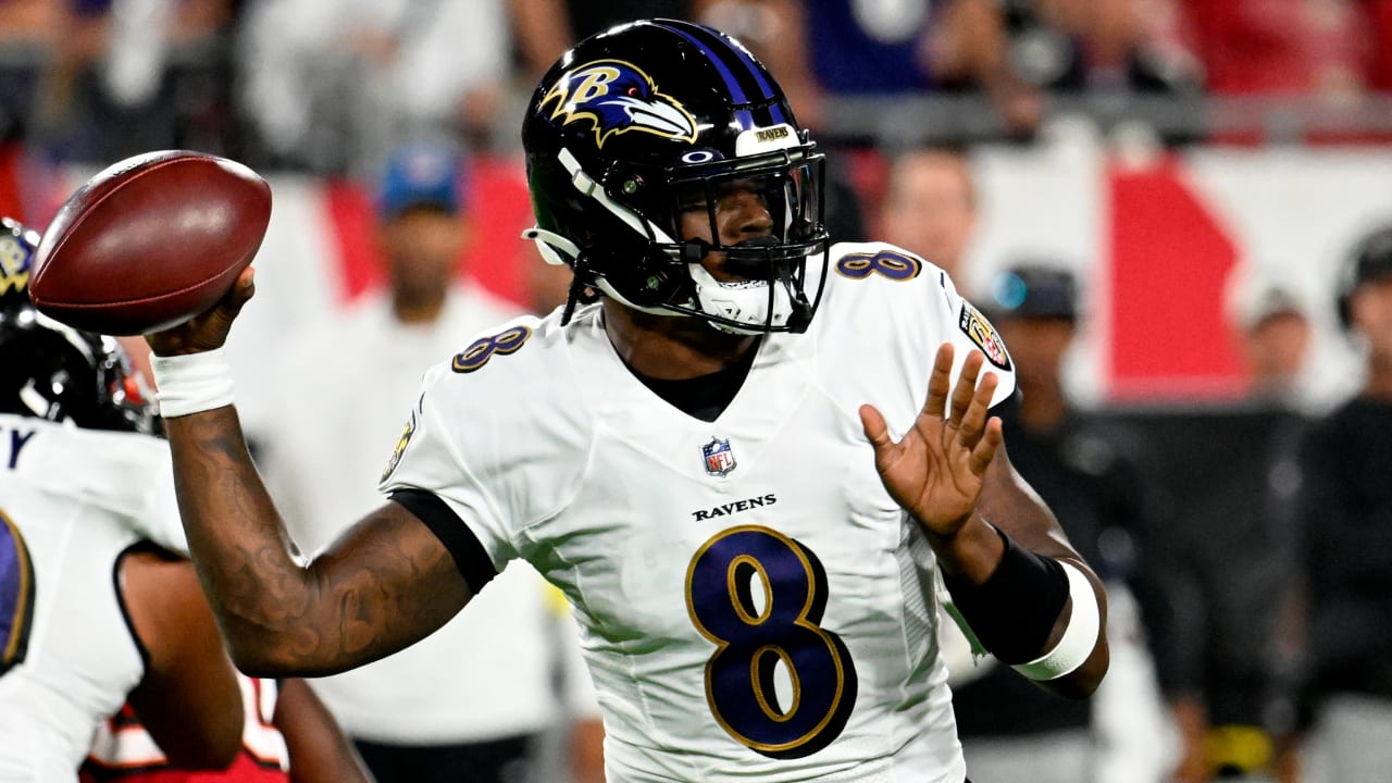 Baltimore Ravens quarterback Lamar Jackson steps up in the pocket to  deliver TD pass to tight end Mark Andrews