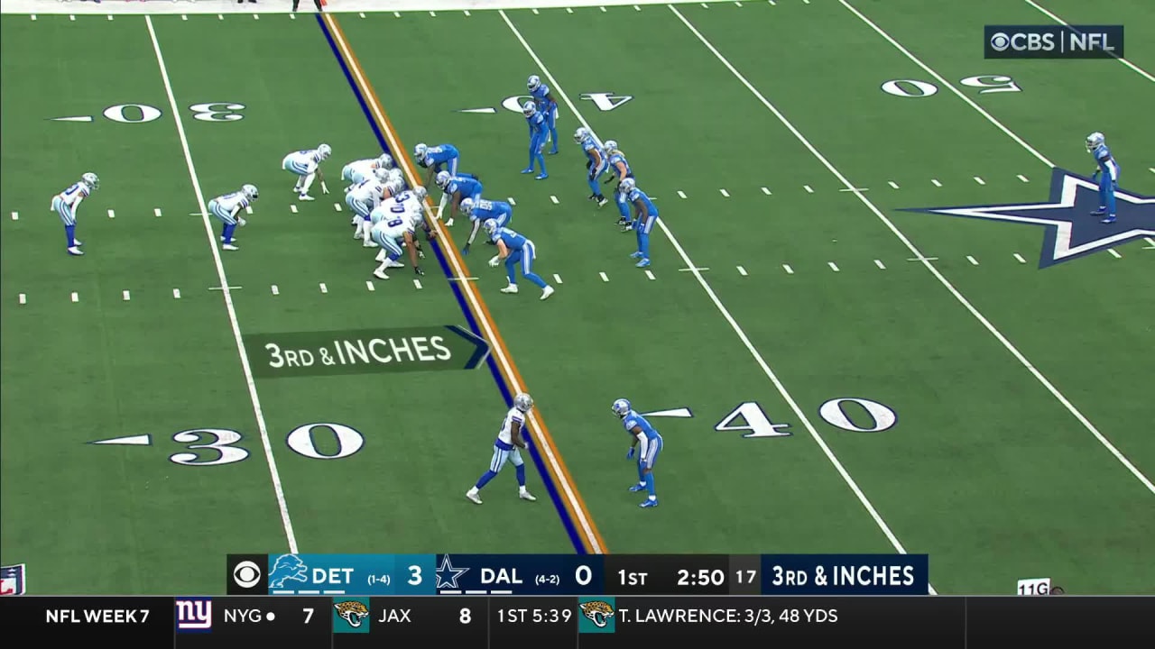 Dallas Cowboys running back Ezekiel Elliott lines up as fullback for ...