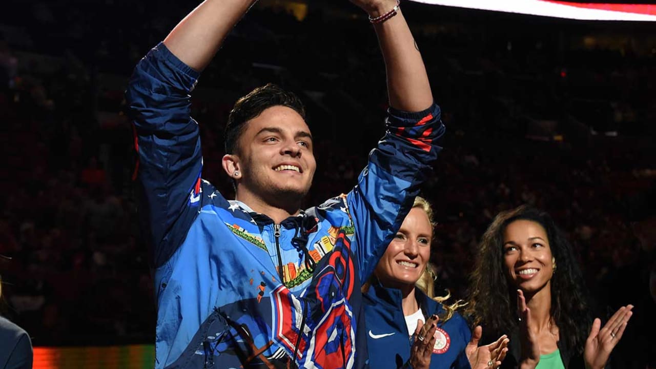 Devon-Allen-161116-sl.jpg