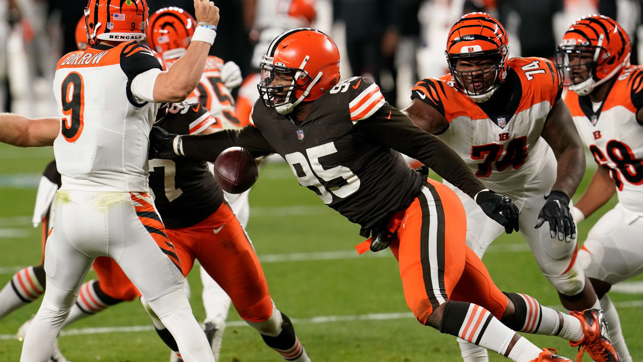 Myles Garrett's strip-sack gives Browns great field position