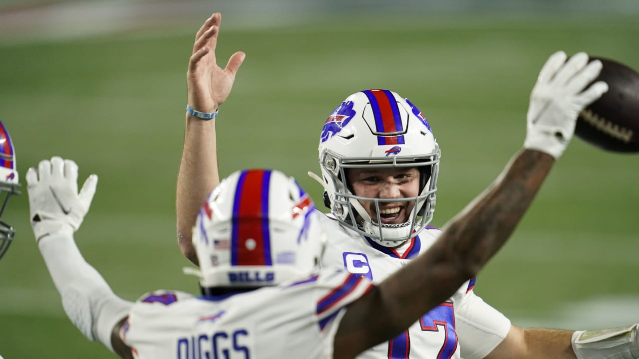 Josh Allen, Stefon Diggs playing Call of Duty to develop a bond