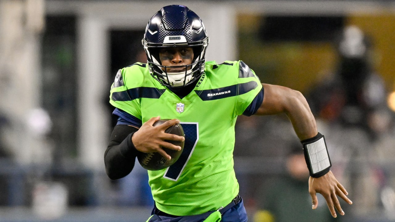 Fantasy Football 2022: Week 16 Christmas Day FanDuel, DraftKings Lineups -  PressBox