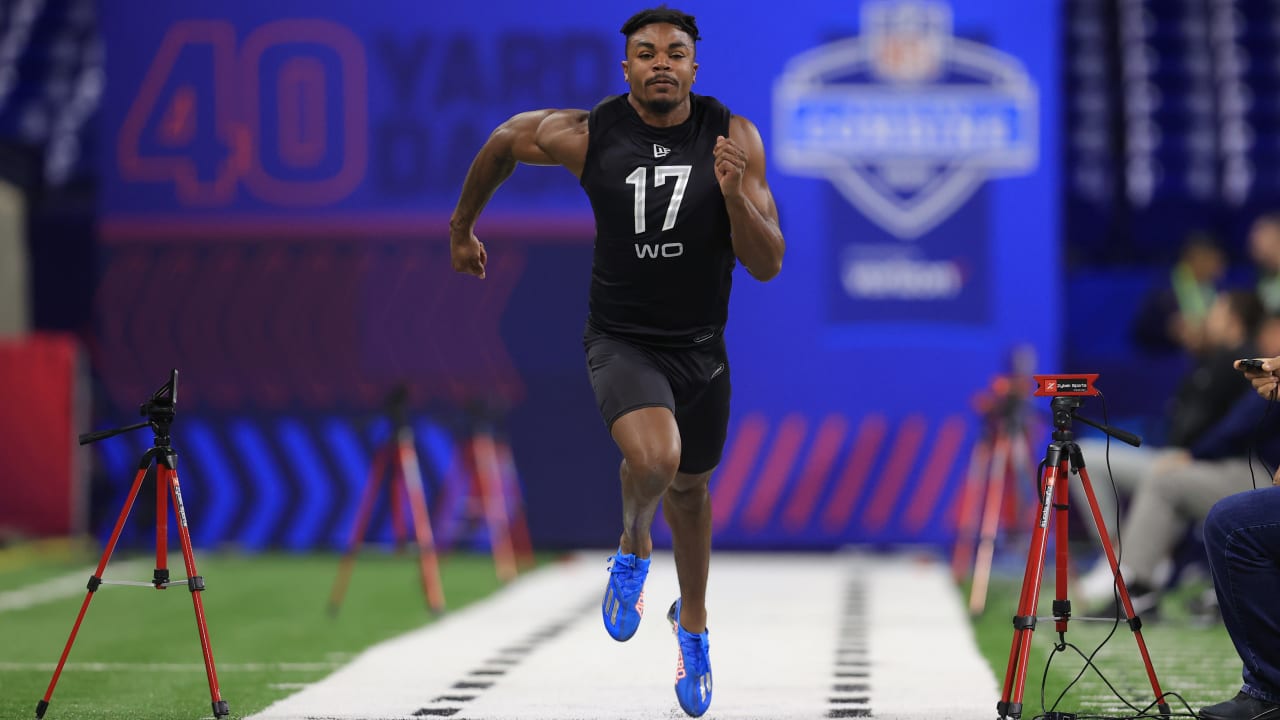 Linebackers Run the 40-Yard Dash at 2022 NFL Combine 