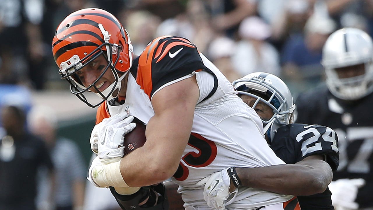 tyler-eifert-150914-spot.jpg