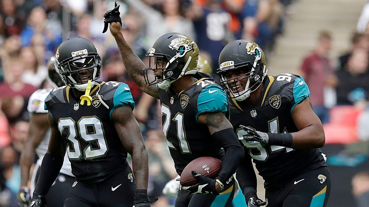 AJ-Bouye-170924-sl.jpg