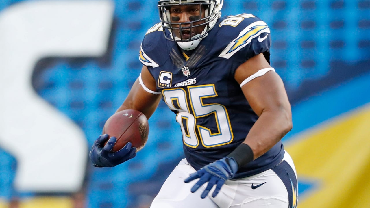 GATES-170802-SL.jpg