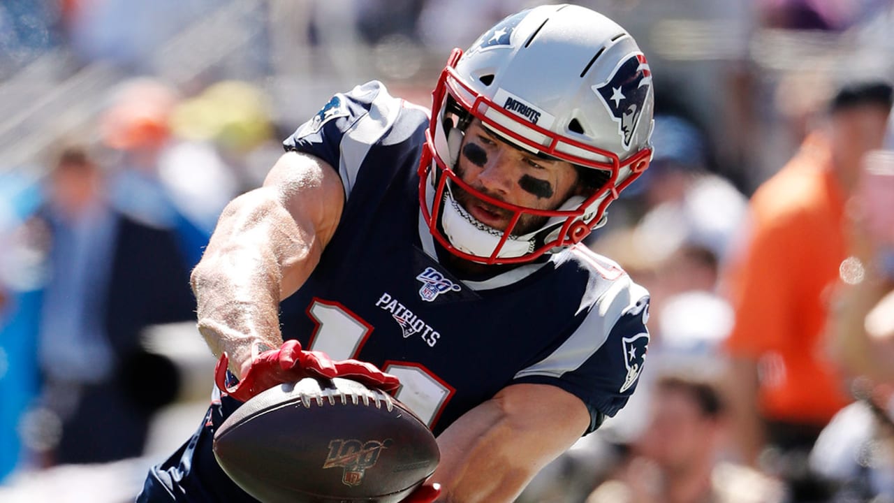 Patriots preparing Julian Edelman to play quarterback