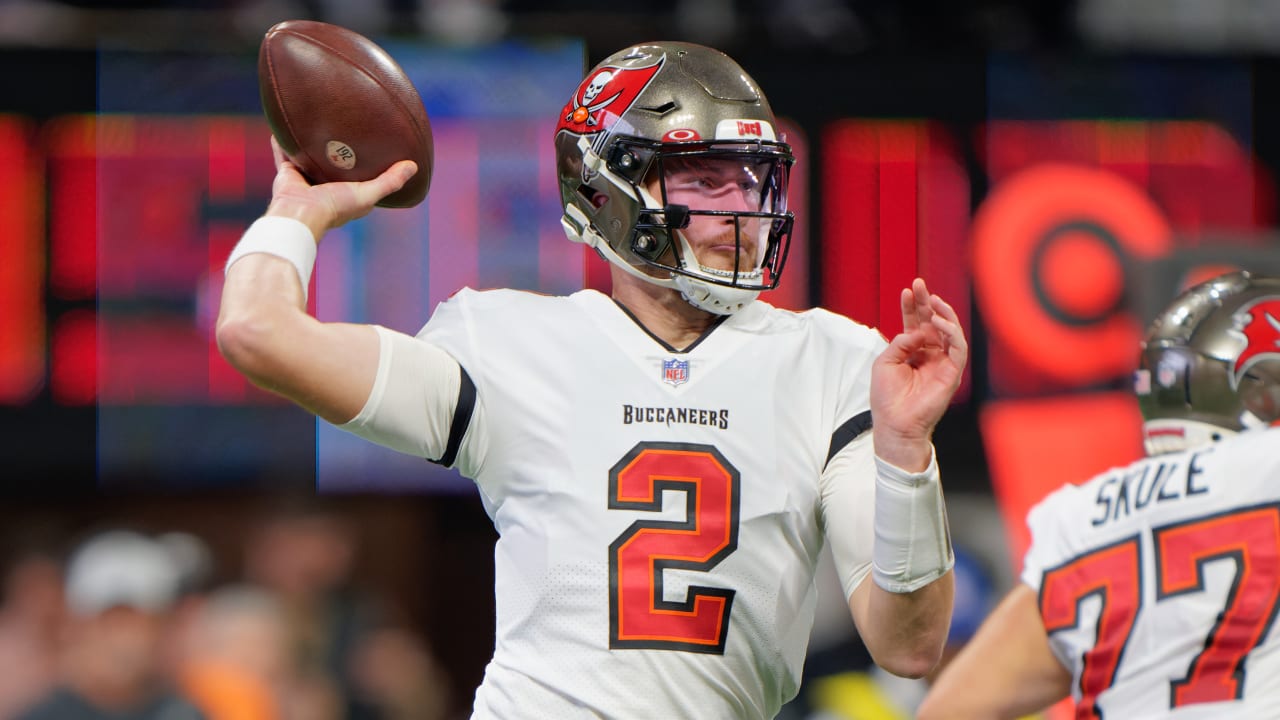 Patrick Mahomes: NFL Sensation (Star Athletes): James Monson