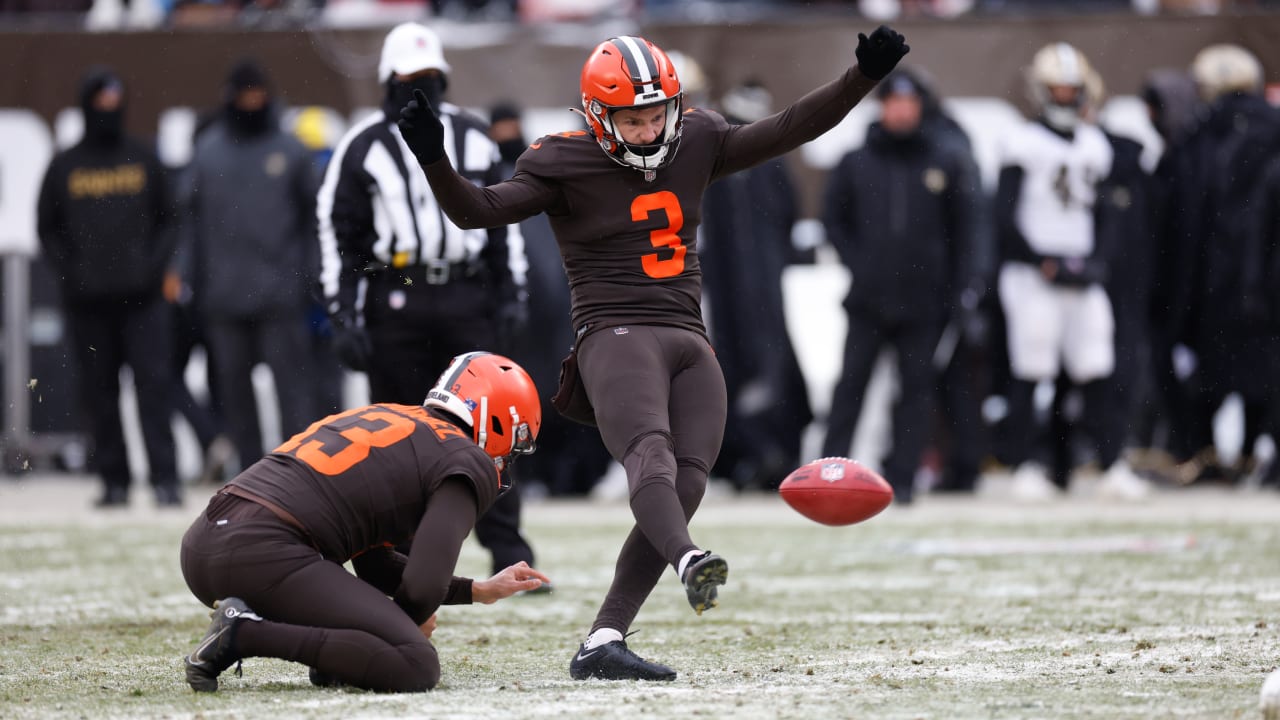 Cleveland Browns kicker Cade York's 30yard FG extends Browns' lead to 100