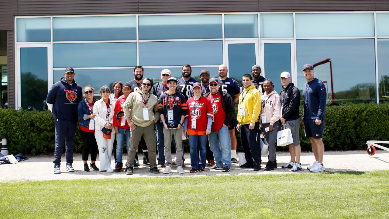 Chicago Bears honor service members for Veterans Day