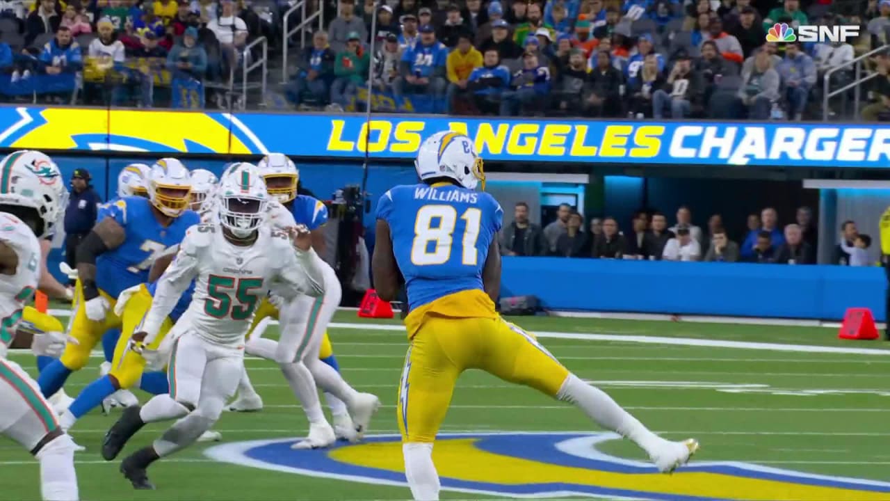 Los Angeles Chargers Quarterback Justin Herbert Pinpoints Chargers Wide ...