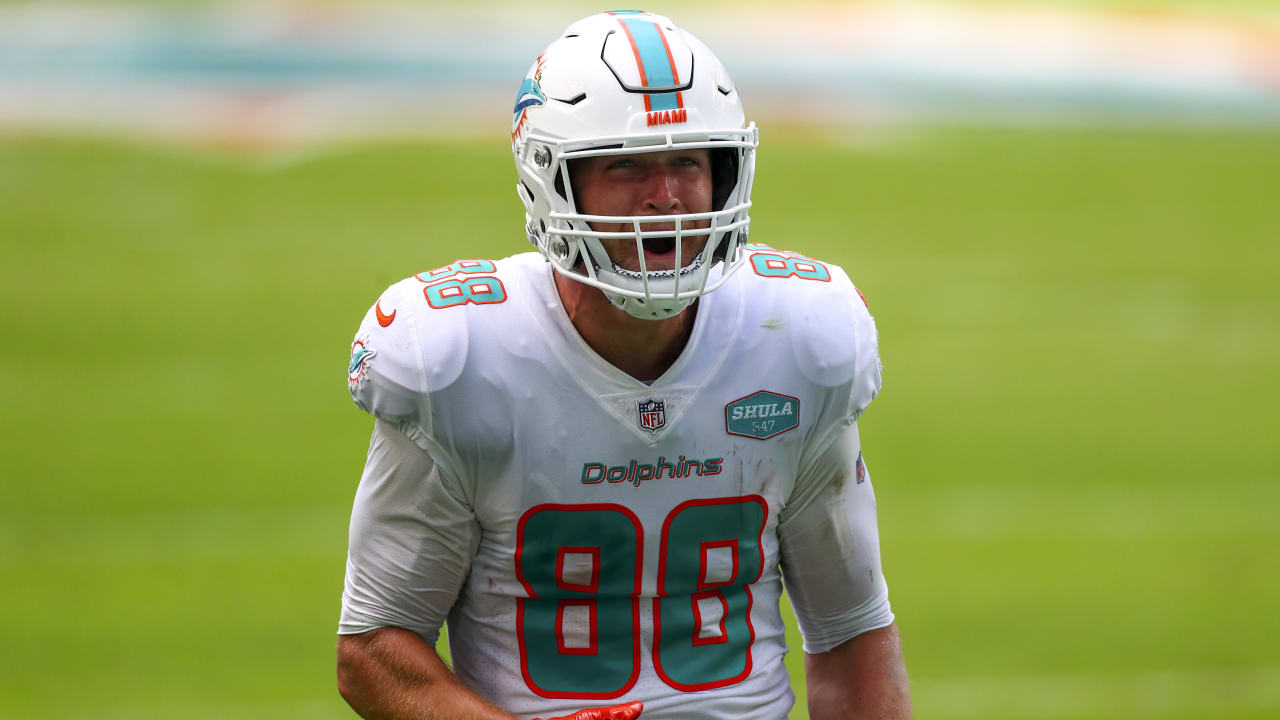 Mic'd Up: Miami Dolphins tight end Mike Gesicki loses it for teammates