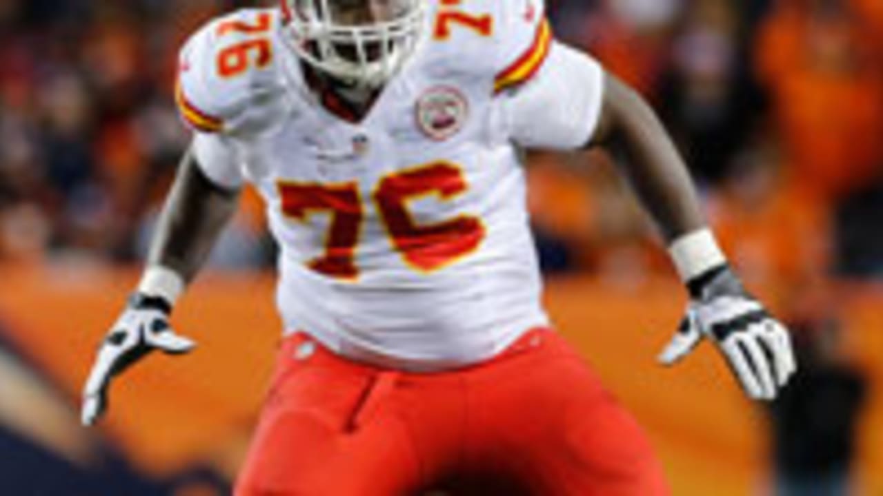 Branden Albert close to signing with Miami Dolphins