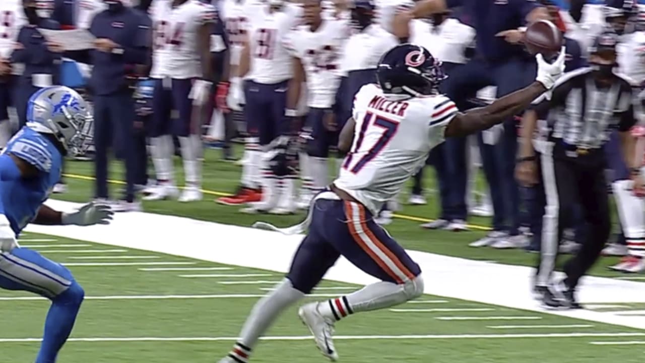Chicago Bears wide receiver Anthony Miller makes an incredible one