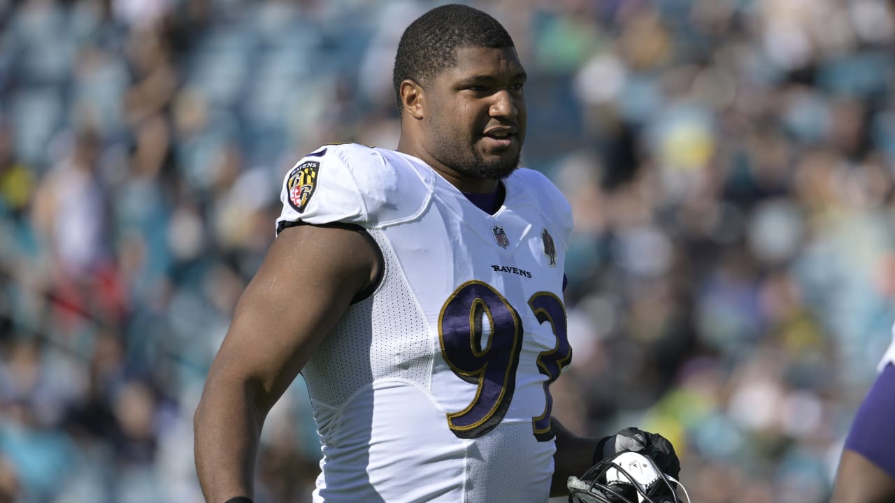 Falcons Sign DL Calais Campbell