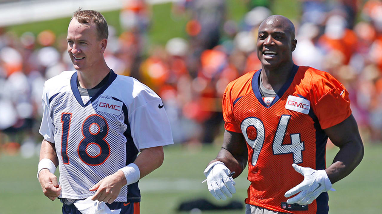 DeMarcus-Ware-Peyton-Manning-170313-sl.jpg