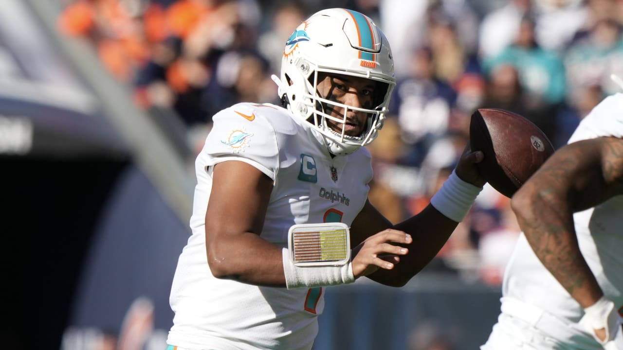 Miami Dolphins wide receiver Jaylen Waddle shares his thoughts on  quarterback Tua Tagovailoa's jiu-jitsu training - The Phinsider