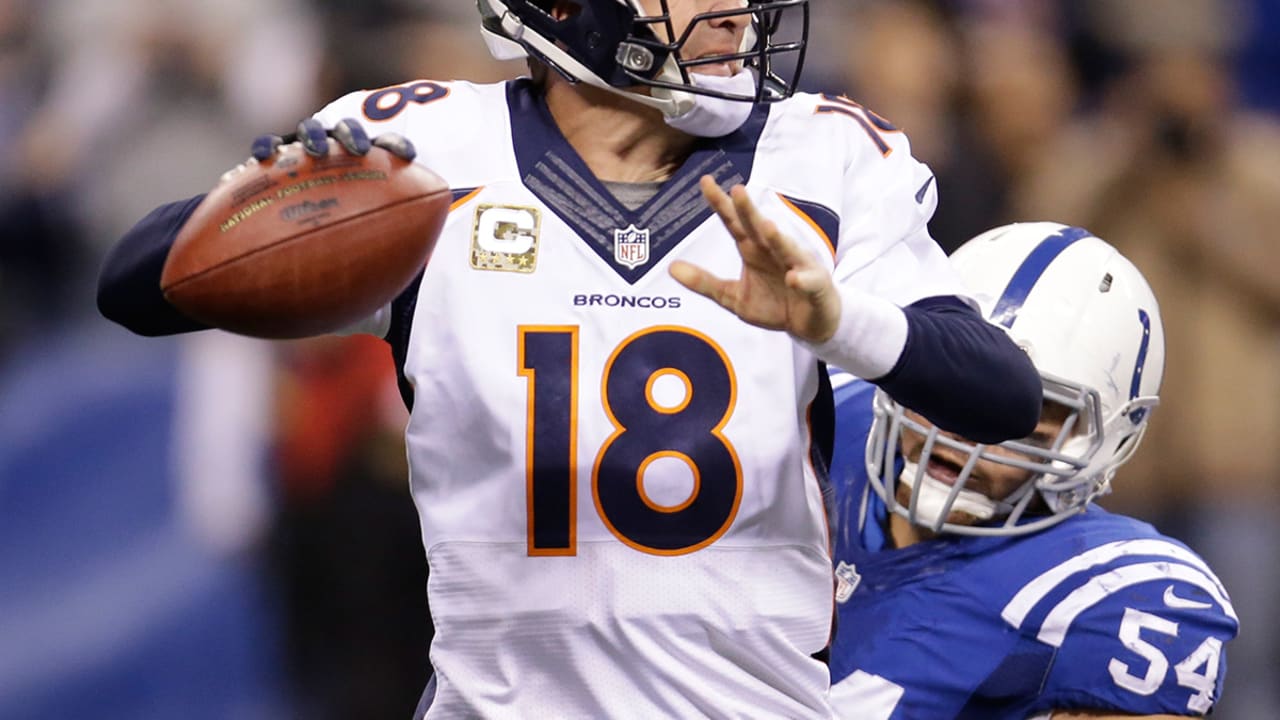 Manning-Peyton-151111-SL.jpg