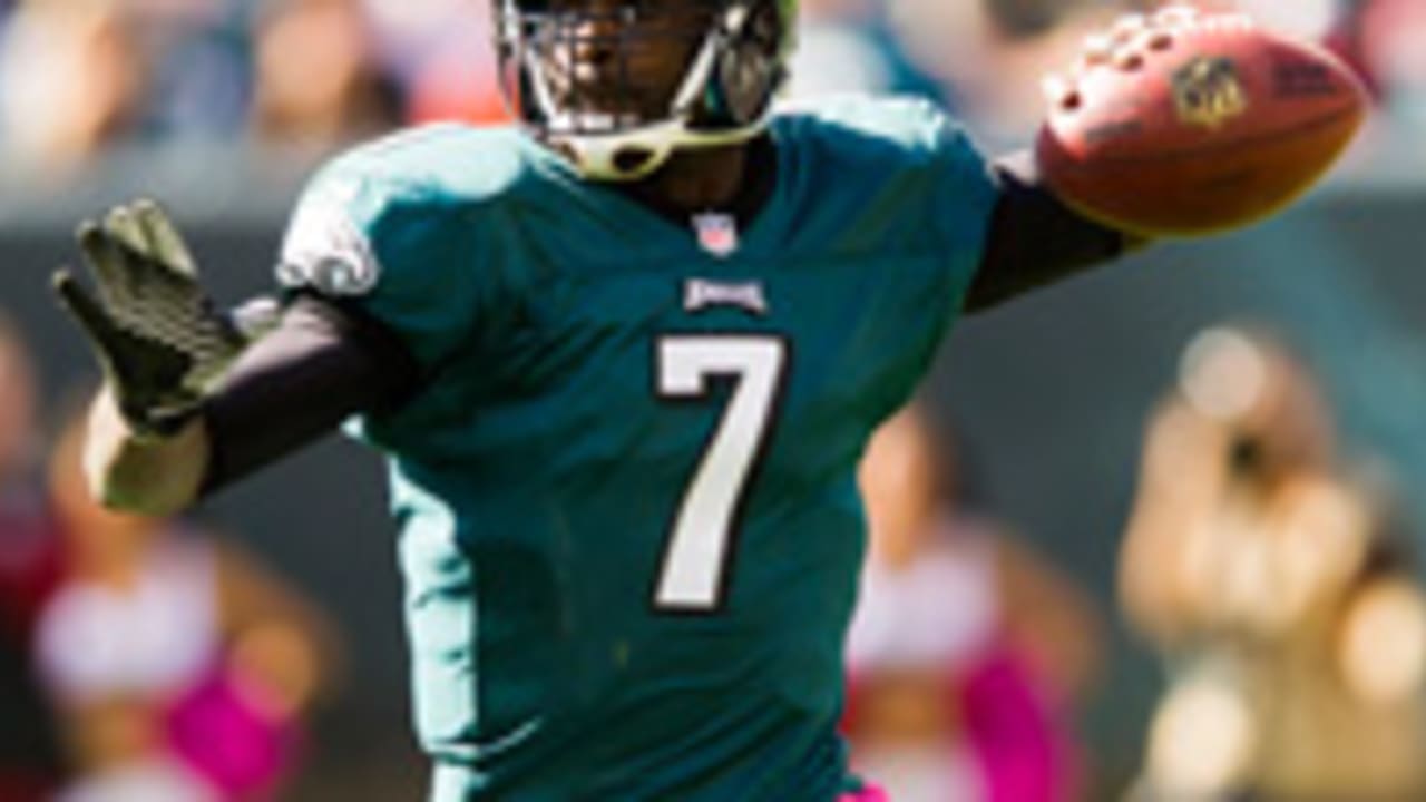 Sep. 11, 2011 - Saint Louis, Missouri, U.S - Philadelphia Eagles running  back LeSean McCoy (25) runs in for the touchdown during the NFL game  between the Saint Louis Rams and the