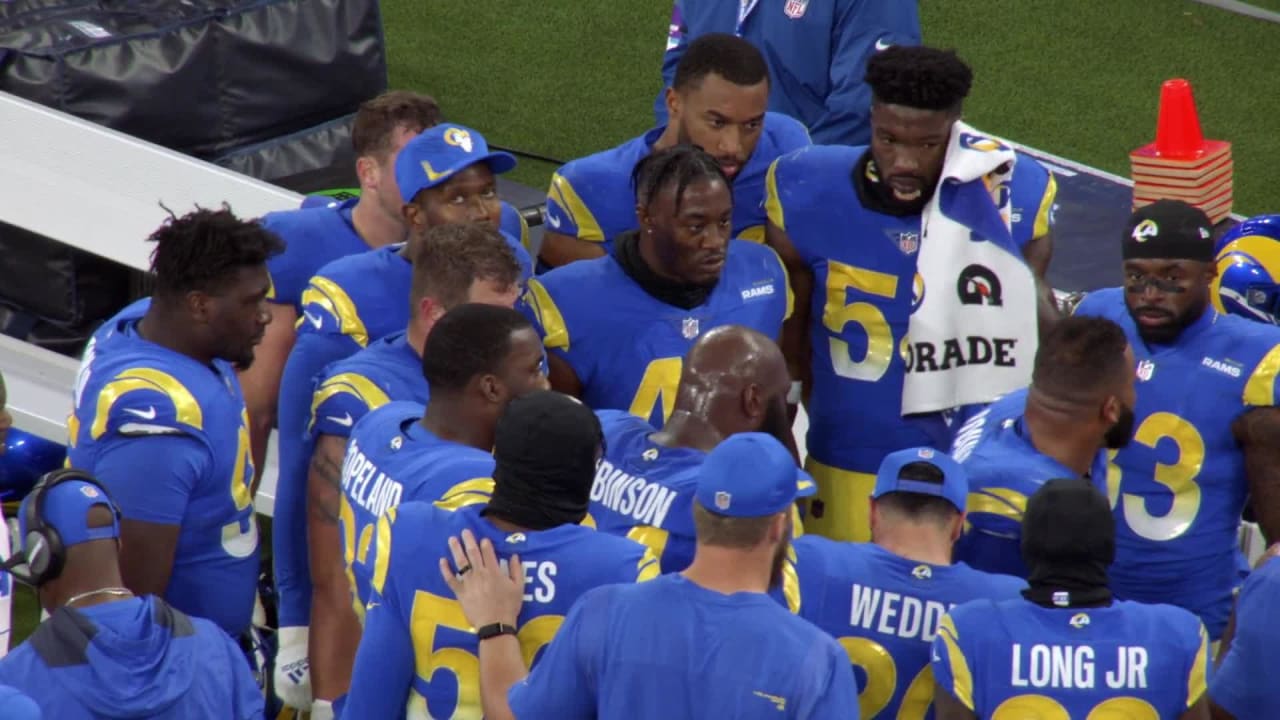 First look: Los Angeles Rams linebacker Von Miller in his No. 40 Rams jersey  ahead of 'MNF' vs. San Francisco 49ers