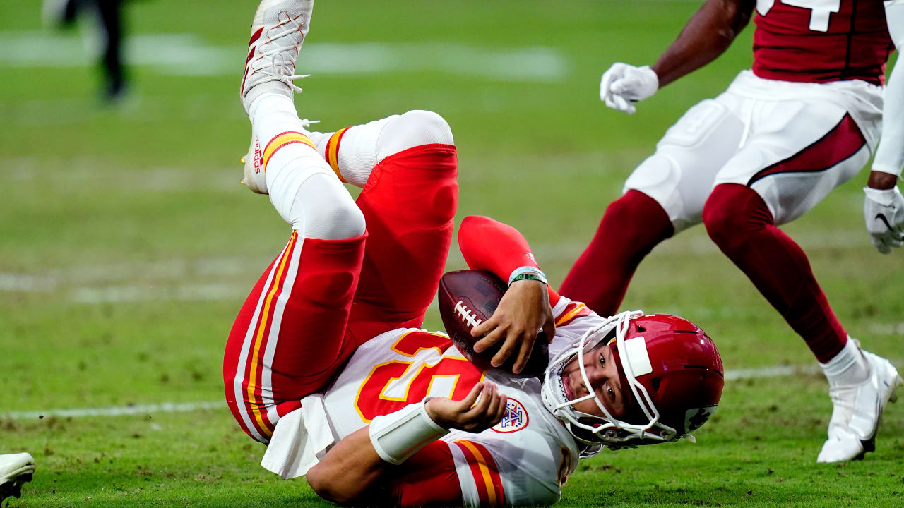 Kansas City Chiefs Patrick Mahomes Fakes Out Arizona Cardinals ...