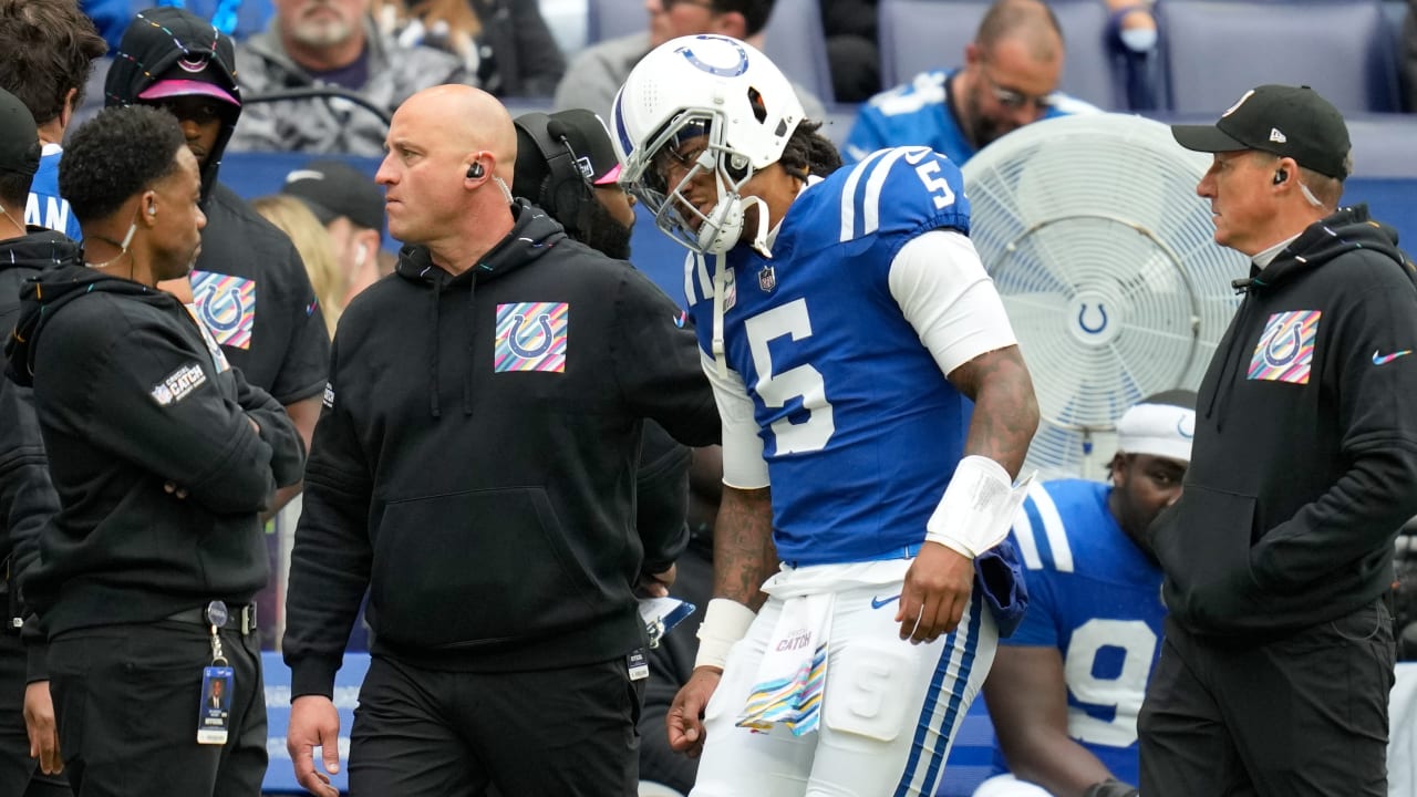 Colts QB Anthony Richardson machucou o ombro direito, descartado contra os Titans