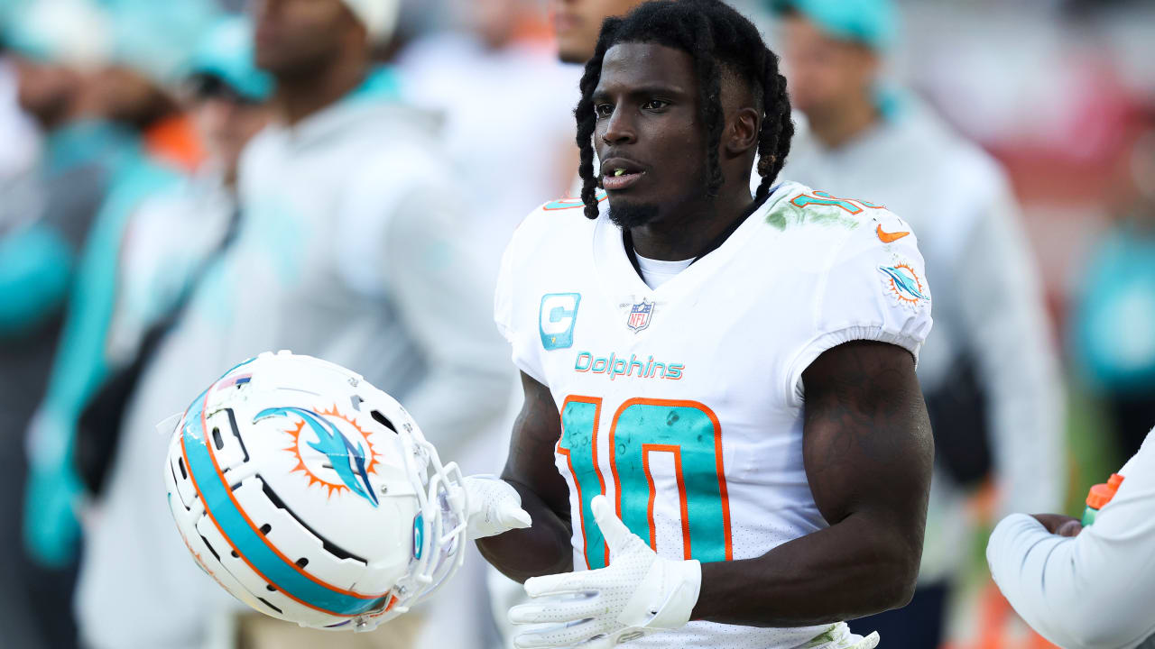 Dolphins WR Tyreek Hill resolves dispute with South Florida marina worker