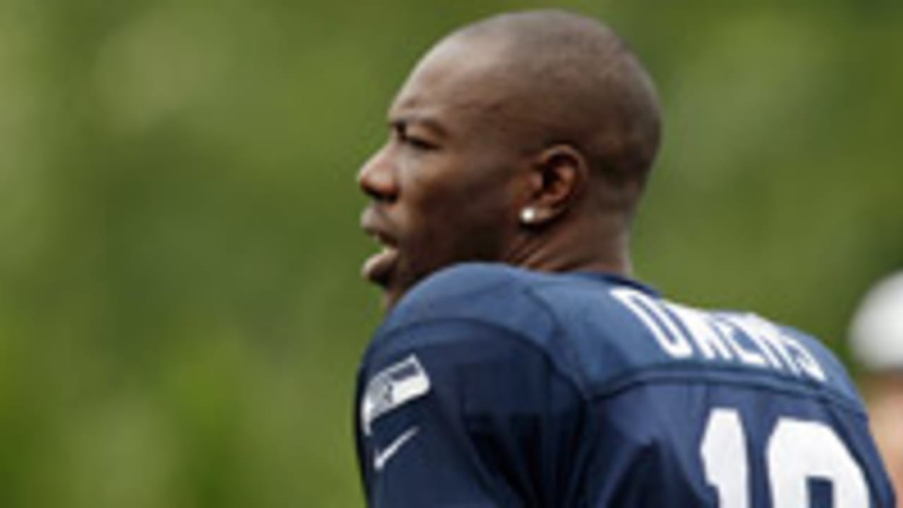 Terrell Owens will retire this year if he can't find a team