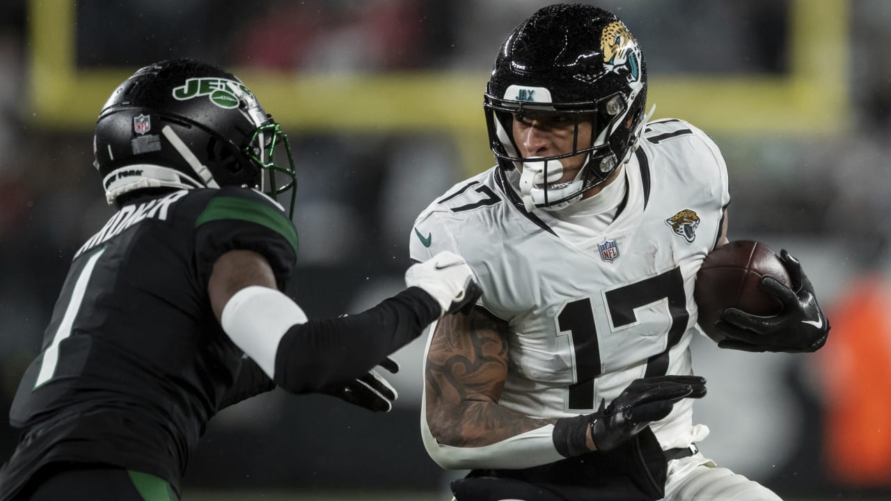 Jaguars TE Evan Engram breaks Kyle Brady's Receptions Record vs. Jets