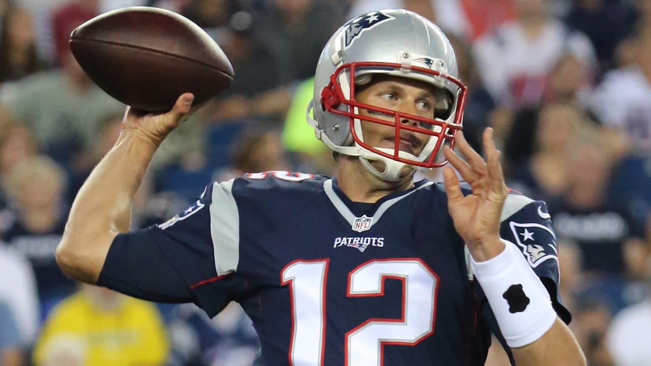Tom-Brady-150909-SL.jpg