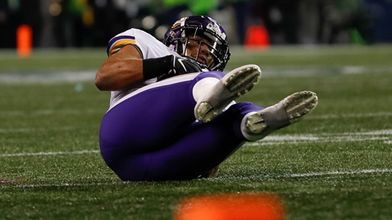 Wilson�s scramble ends in illadvised redzone INT