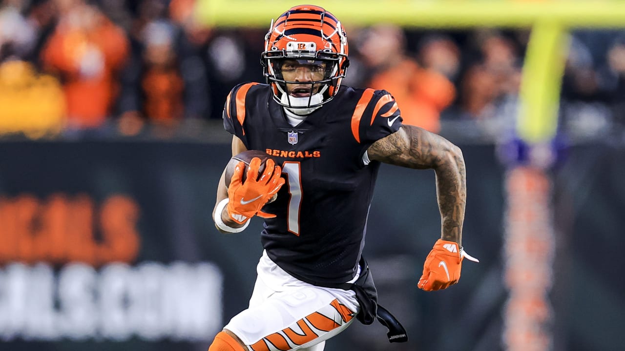 C.J. Uzomah: 'I'll take a bath in chili' if Bengals win Super Bowl 56