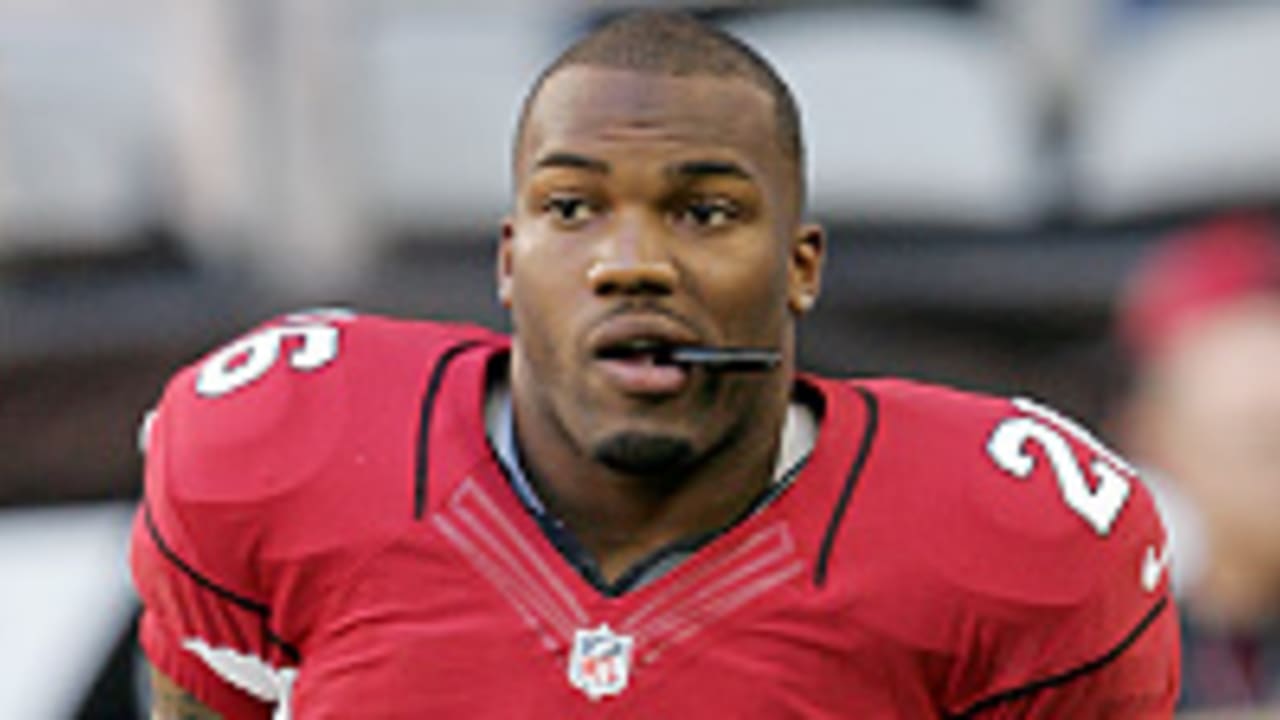 beanie-wells-130125-Spot.jpg