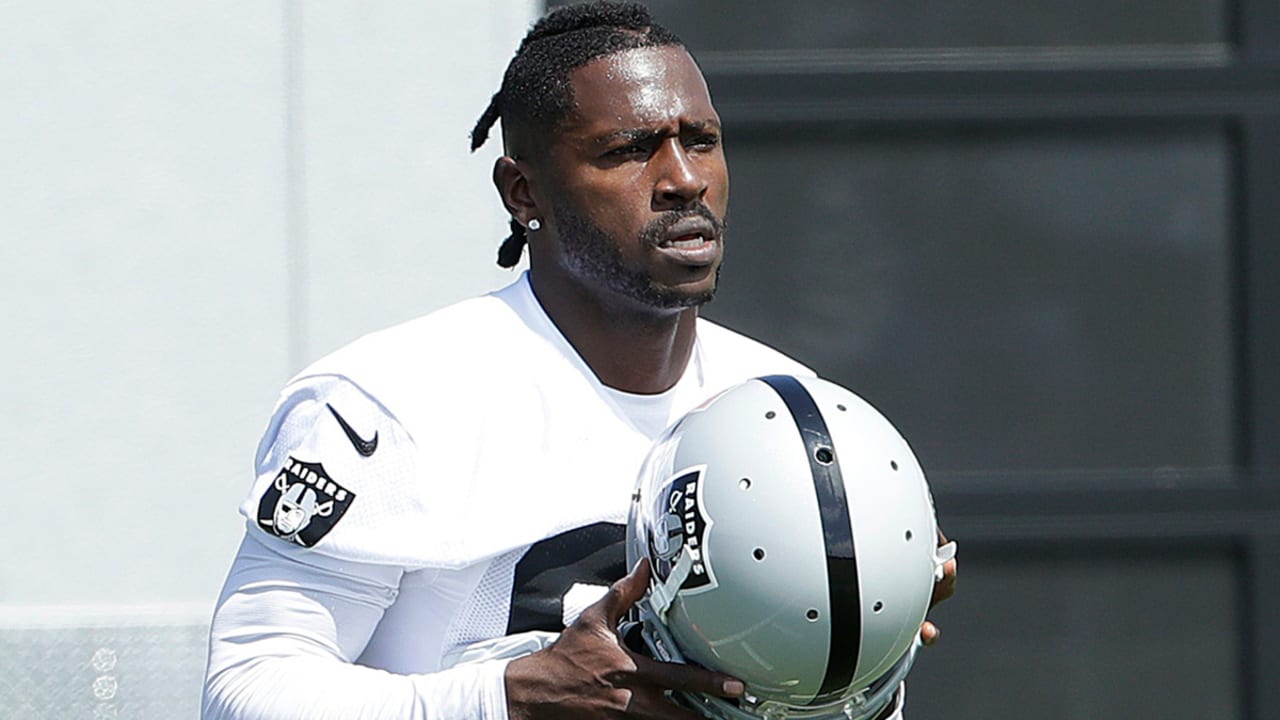 Report: Antonio Brown tells Raiders he won't play again if NFL won't allow  him to wear his old helmet – Daily Democrat